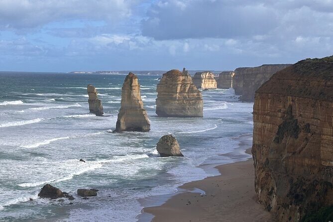 12 Apostles,Great Ocean Road Tour - hotel PICKUP & free entries - Mutton Bird Lookout: a geology lesson you can actually picture