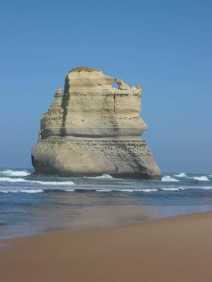 2 Day Great Ocean Road Small Group Tour - Twelve Apostles early morning: crowd-light photos with softer light