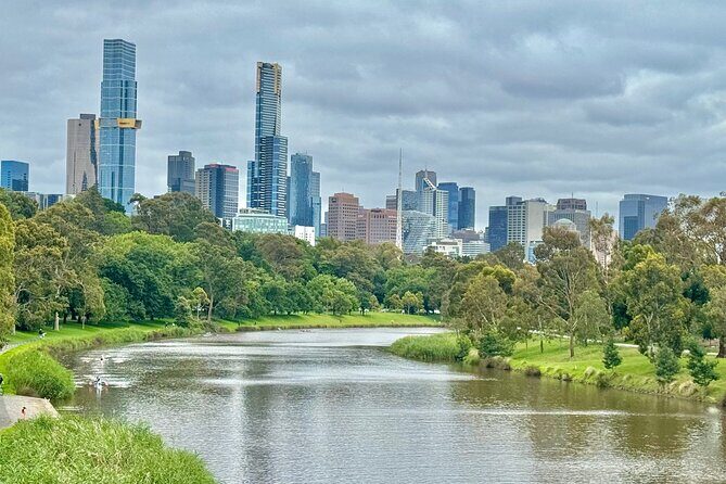 4 Hours Sightseeing Small Group Tour in Melbourne City - Queen Victoria Market: the best-value 40 minutes