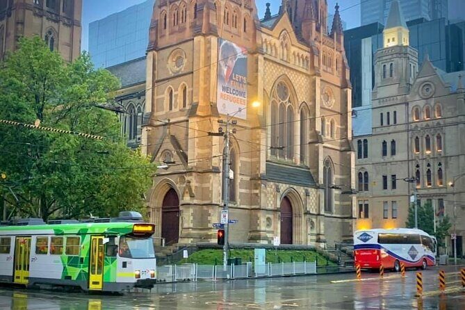 4 Hours Sightseeing Small Group Tour in Melbourne City - Shrine of Remembrance: history with a quiet pause