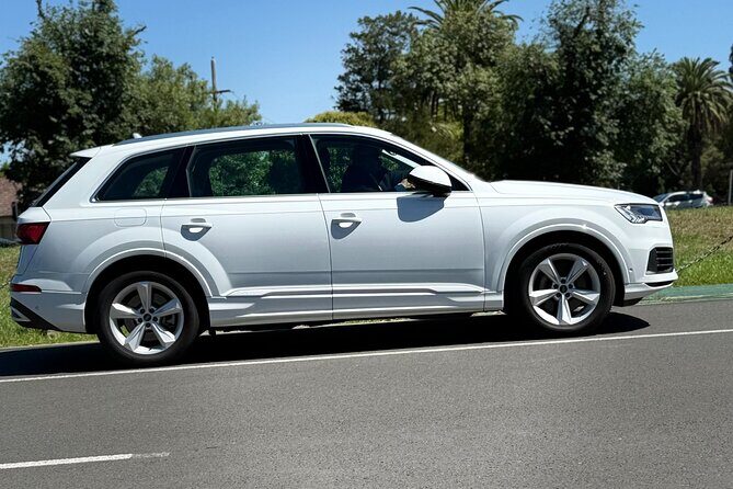 Airport Transfers - Chauffeur Car & Limo Services of Melbourne - Vehicle options for your luggage: sedan, SUV, People Mover