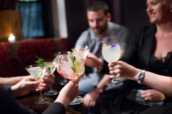 Creepy Tales, Bars & Laneways Of Melbourne Walking Tour - Flinders Lane finale at 277-279 Flinders Lane: cocktails, last stories, and a proper send-off