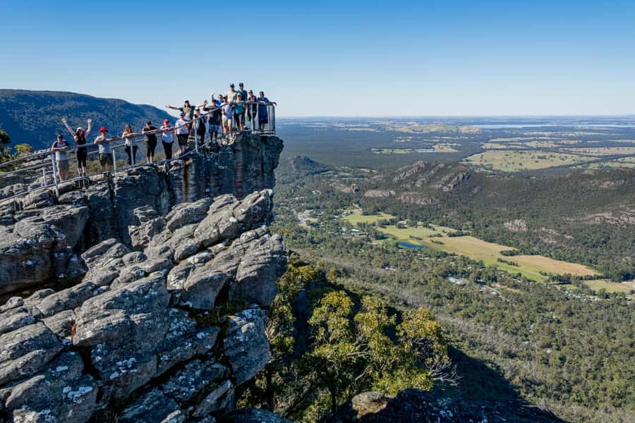 From Melbourne: 3-Day Great Ocean Road Grampians Tour - Day 1: Melbourne to the shipwreck coast and Warrnambool