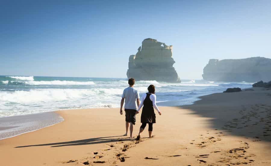 From Melbourne: Great Ocean Road Full-Day Guided Trip - The Colac Finish and Returning to Melbourne