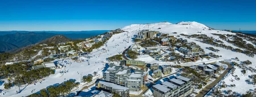 From Melbourne: Mt Buller Scenic Snow Getaway Day Tour - Morning Pickups and the Road to Yea and the Alps