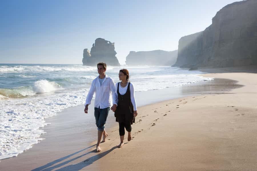 From Melbourne: Reverse Great Ocean Road Day Trip with Lunch - Morning in Melbourne: a 7:35 AM start that pays off