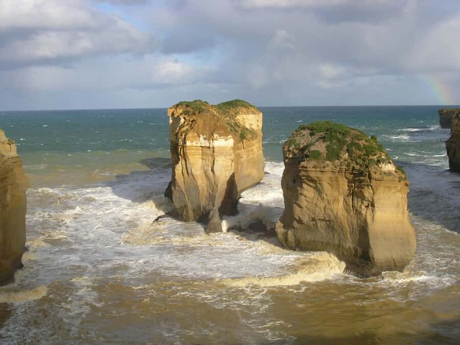 From Melbourne: Ultimate 2-Day Great Ocean Road Tour - Split Point Lighthouse, Memorial Arch, and Erskine Falls: The Classic Story of This Road
