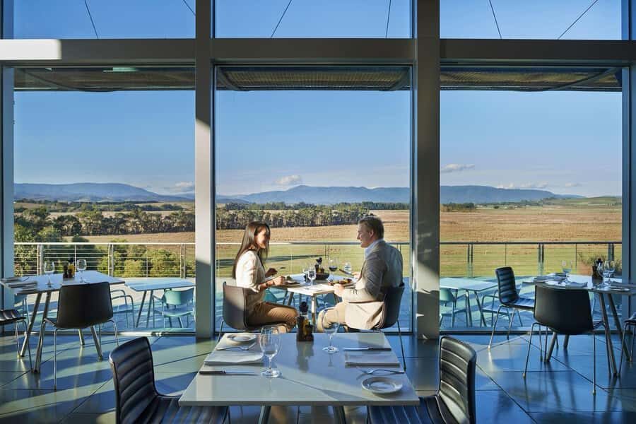 From Melbourne: Yarra Valley Wildlife & Wine Day Tour - From Melbourne to Healesville: a smooth start for a long day