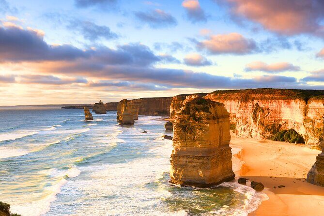 Full day Shared Tour to Twelve Apostle (Melbourne Chinese Tour) - Colac service stop: quick legs, then back to the coast