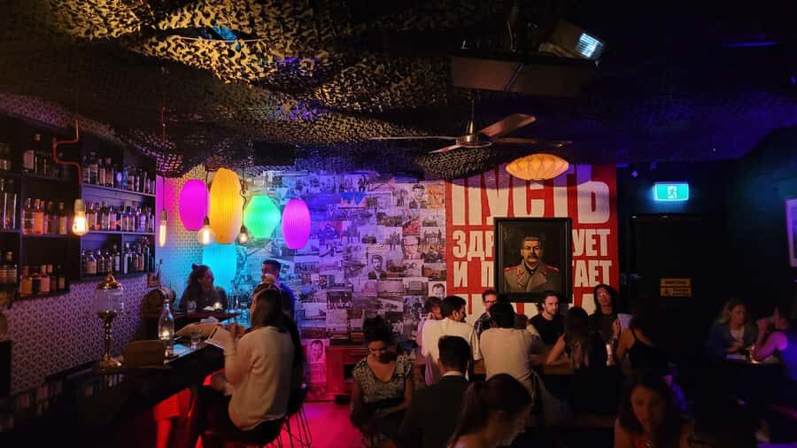 Hidden Bars Tour - Before you go: what to do about dinner