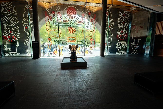 Highlights & Hidden Gems With Locals: Best of Melbourne Private Tour - Block Arcade to Chinatown to Meyers Place: shopping streets and old alleys