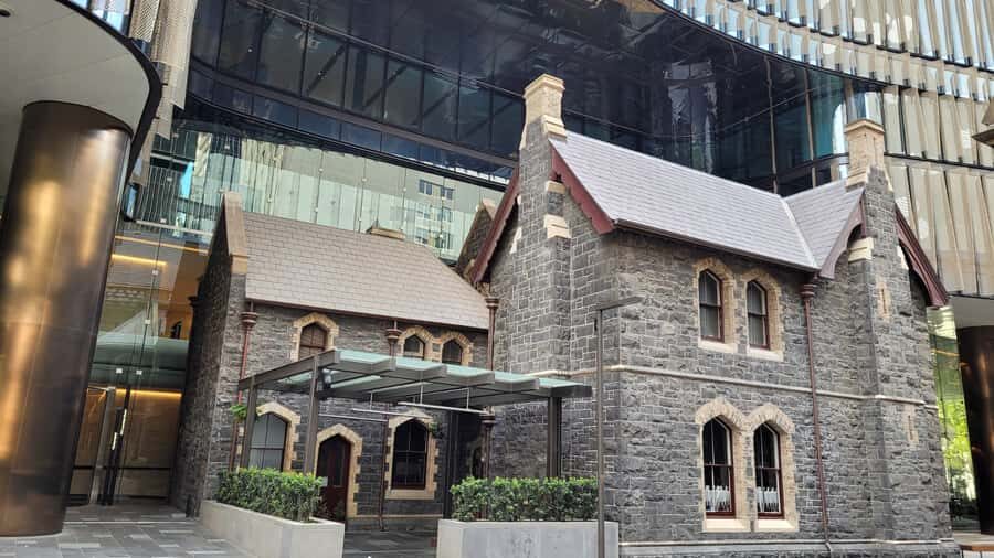 Icons of Melbourne Walking Tour - State Library Victoria: where the stories begin on Swanston Street