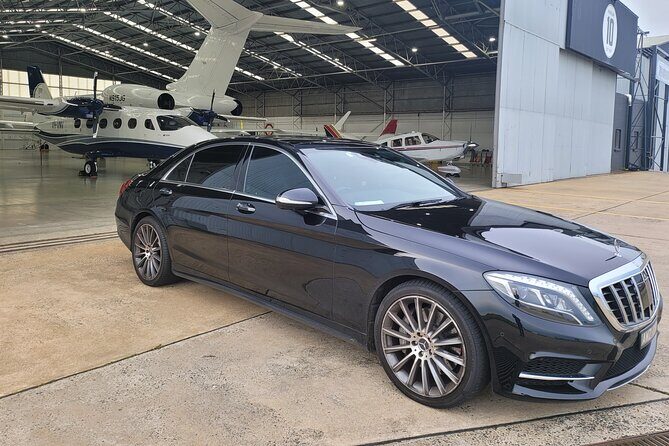 Luxury Private Airport Transfer Melbourne - How the private Melbourne transfer actually feels from pickup to drop-off