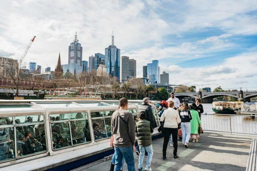 Melbourne: 1-Hour Gardens and Sporting Precinct River Cruise - Inside cabin vs outside sun deck: pick your view strategy