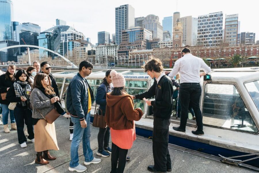 Melbourne: 1-Hour Gardens and Sporting Precinct River Cruise - Included comfort items: coffee, tea, and weather-proof cruising