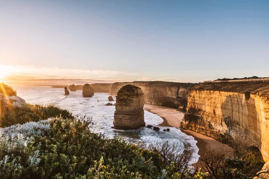 Melbourne: 2-Day Great Ocean Road & Grampians Tour - Halls Gap for Night One: Shared Accommodation and Communal Facilities