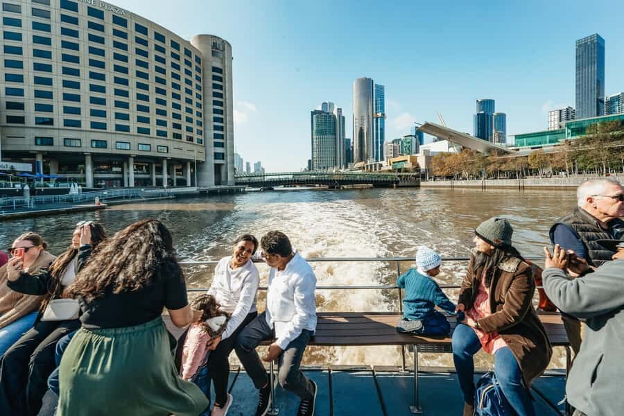 Melbourne: 2-Hour City Highlights River Cruise - Entering the Southgate start point and the 2-hour rhythm