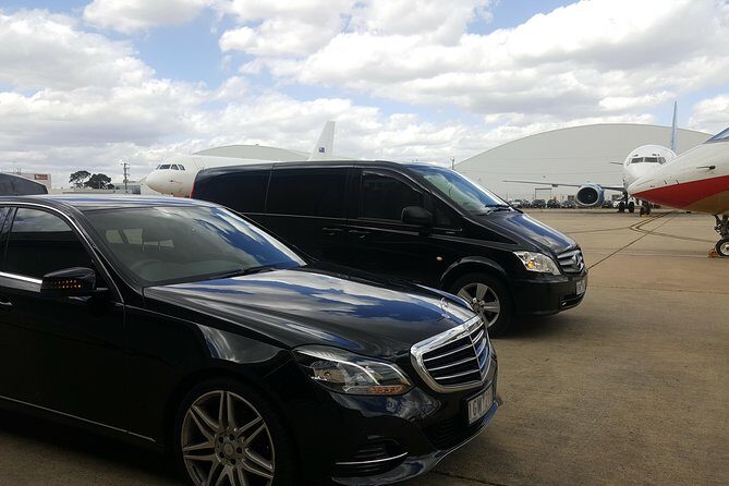 Melbourne Airport Arrival Or Departure Luxury Car Transfers - Flight delays and arrival nerves: why communication is part of the package