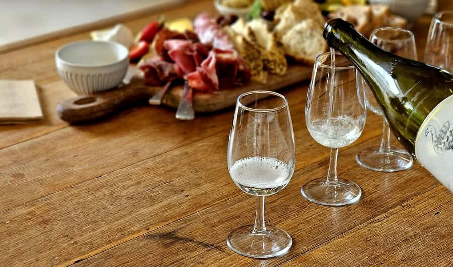 Melbourne: Boutique Phillip Island Wine, Dine & Penguin Tour - Getting Started at Arts Centre Melbourne (And the One Place Not to Wait)