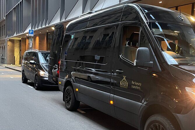 Melbourne CBD to MEL Airport Private Transfer 4 or more - How the door-to-door pickup works (and why it’s worth it)