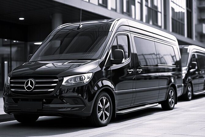 Melbourne CBD to MEL Airport Private Transfer 4 or more - Where you’ll meet at Melbourne Airport (Terminal 2, International)
