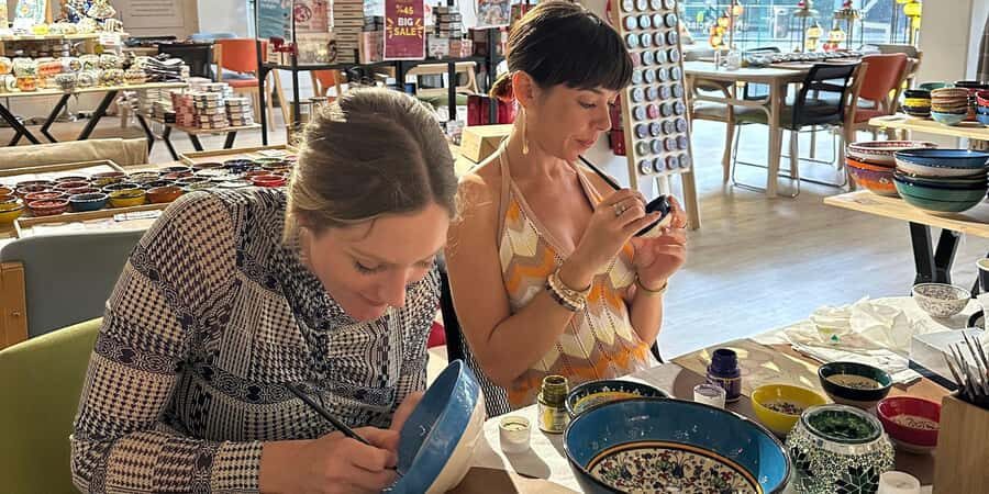 Melbourne: Ceramic Plates & Bowls Paint and Sip Classes - Where This Class Fits Best (And When to Skip It)