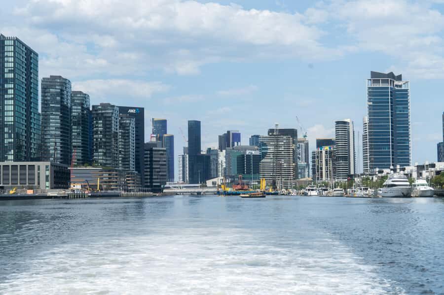 Melbourne City Cruise with Tea, Coffee, and Commentary - Live Commentary That Changes How You Look at the City