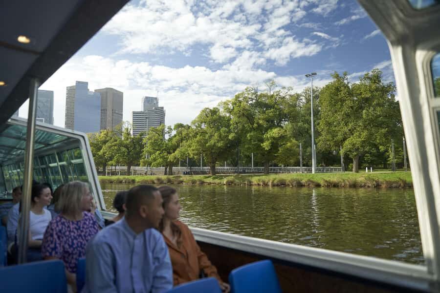 Melbourne City Cruise with Tea, Coffee, and Commentary - Photo Strategy for a 1-Hour Cruise