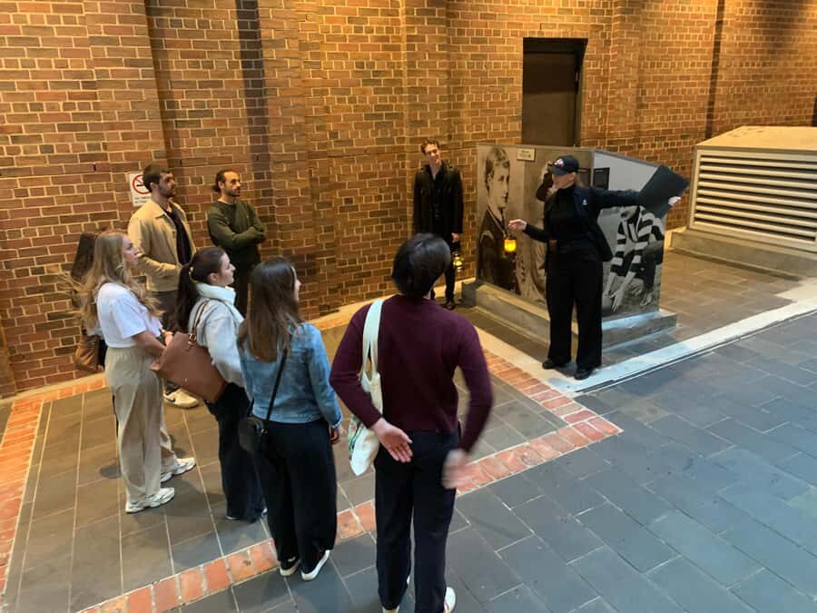 Melbourne: City Highlights Guided Walking Crime Tour - Stop-by-stop style overview: how the cases unfold