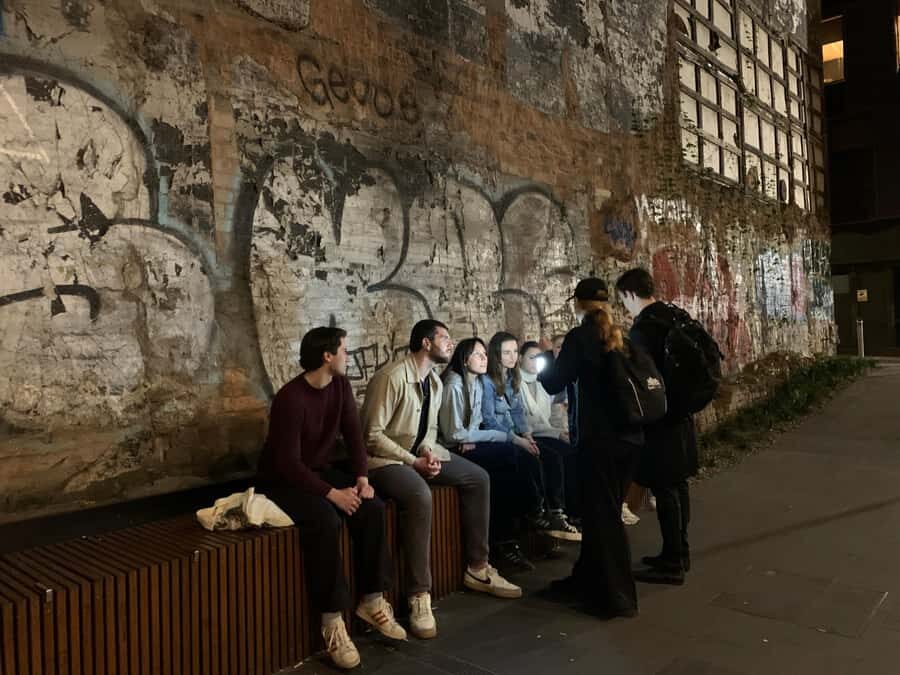 Melbourne: City Highlights Guided Walking Crime Tour - What to wear and bring for the best experience
