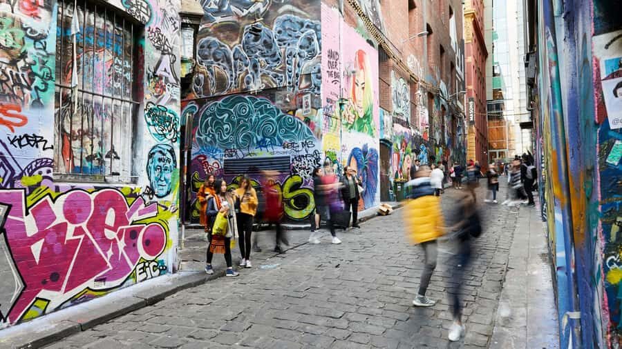 Melbourne: City Highlights, Suburbs & Laneways Bus Tour - St Kilda Beach, Lunar Park, and Shoreline Photo Time