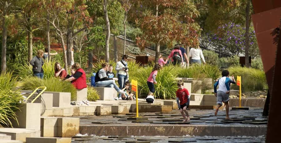 Melbourne City Surrounding Sightseeing Tour - How the Melbourne City loop stays fun in just 3 hours