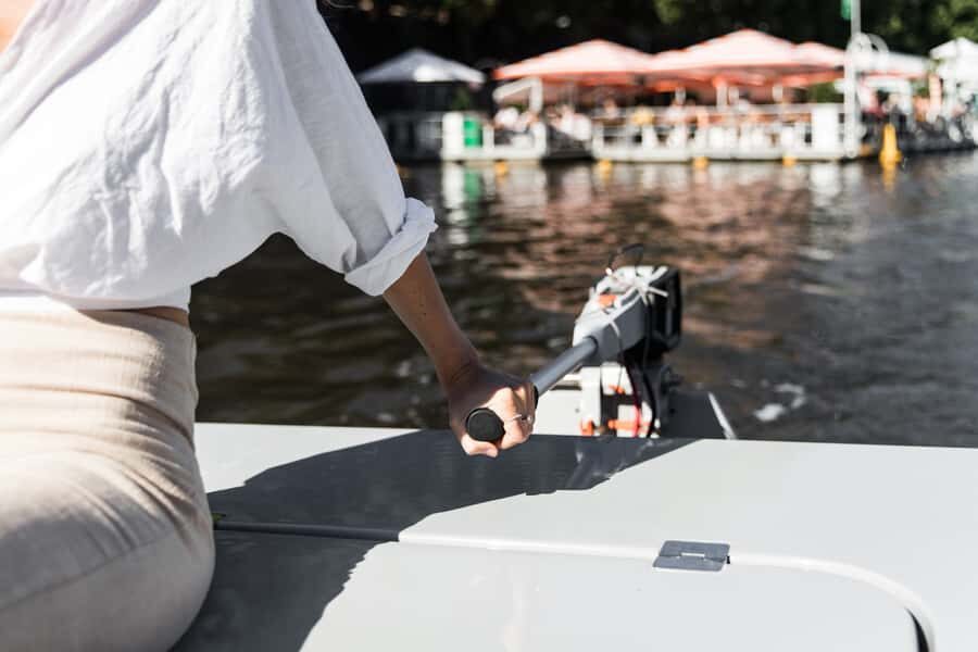 Melbourne: Electric Picnic Boat Rental on the Yarra River - Your Picnic Plan: What to Bring and How to Do It Well