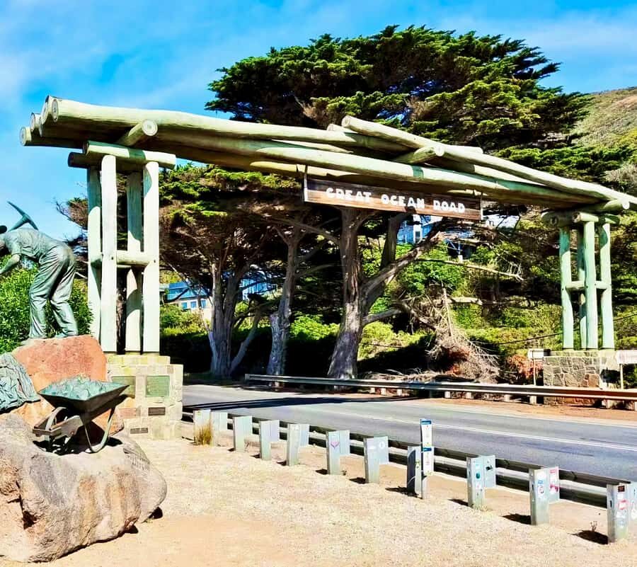 Melbourne Great Ocean Rd Reverse Tour London Bridge Wildlife - Why this reverse Great Ocean Road route works