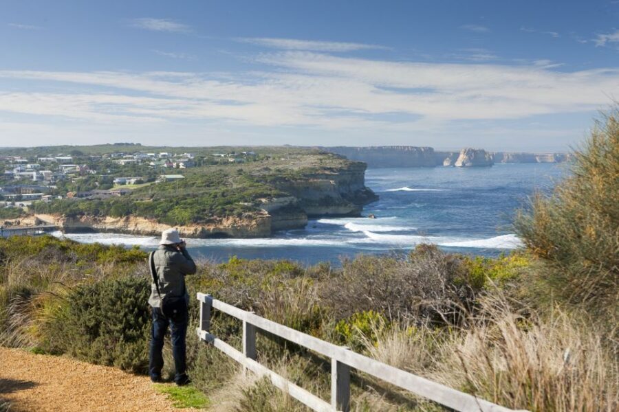 Melbourne: Great Ocean Road & Rainforest Trip - Where you sit on the bus matters more than you think