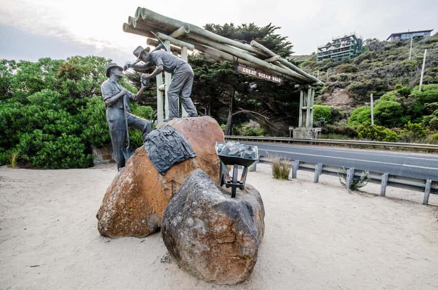 Melbourne: Great Ocean Road Ultimate 12 Apostles with Lunch - Comfort and timing: the premium coach details that help on a long day