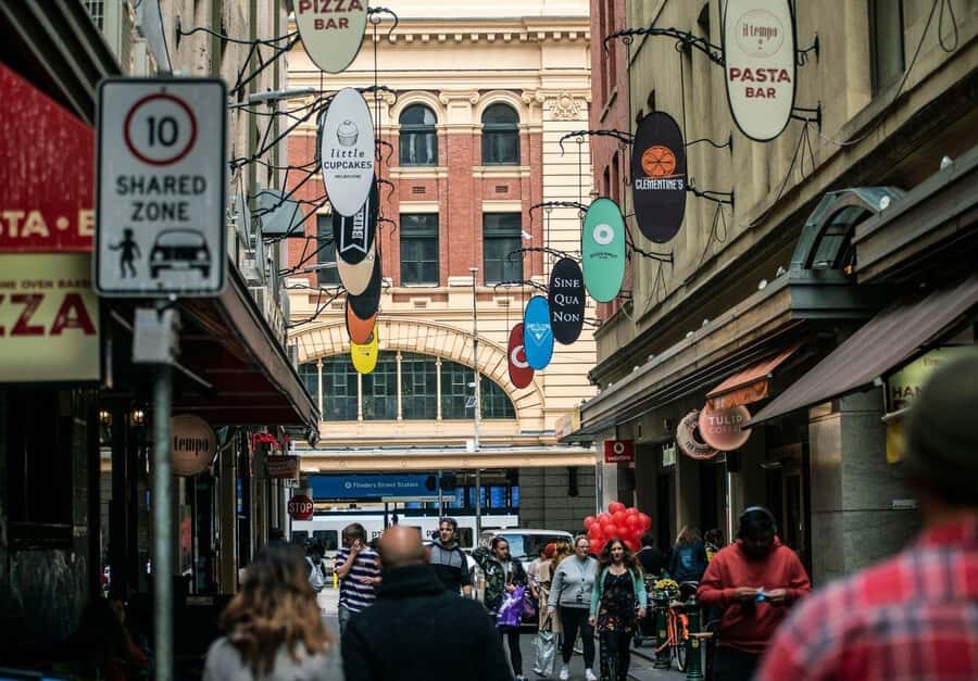 Melbourne: Guided Walking and Foodie Tour - The guide experience: Janet’s style and the overall vibe
