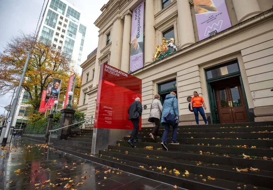 Melbourne: Guided Walking and Foodie Tour - Spice shop discovery: Turning ingredients into a real story