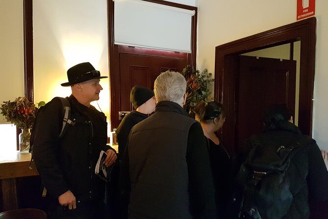 Melbourne Historical Walking Tour: Crime, Gangsters & Lolly Shops - Squizzy Taylor and the power of a well-told legend