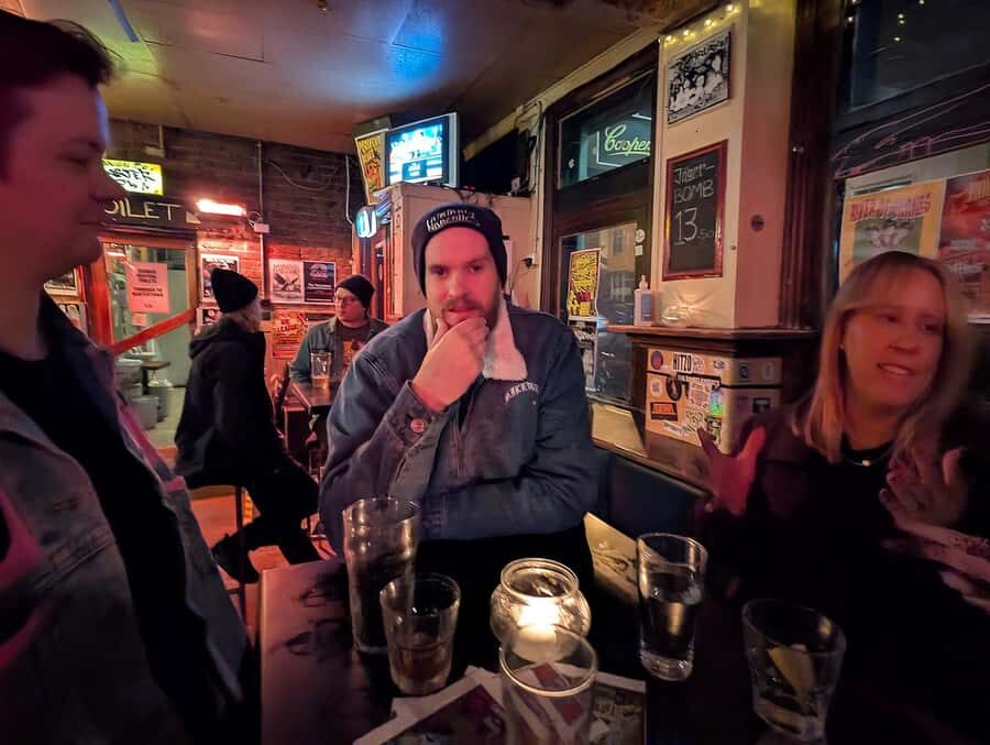 Melbourne Music Venue Pub Crawl with History + 2 Free Drinks - Price and value: why $28 can work (if you use the included drinks)