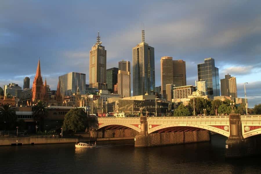Melbourne: Must-See Walking Tour With a Guide - Key highlights worth your attention