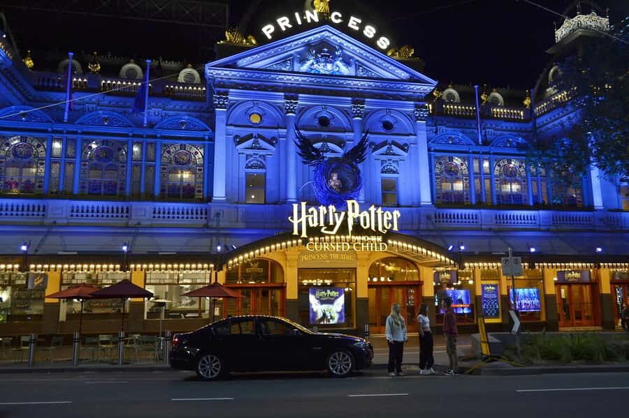 Melbourne: Nighttime Private City Tour with Transfer & Stops - Pickup in Melbourne, Then East Melbourne to Collins Street