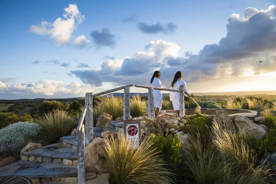 Melbourne: Peninsula Hot Springs Early Bathing & Scenic Tour - Arthurs Seat photo stop: the view that breaks up the soak