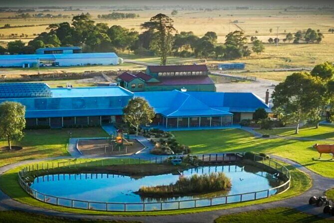 Melbourne Phillip Island 1 Day Tour - Maru Koala and Animal Park: the animal mix and the extra ticket