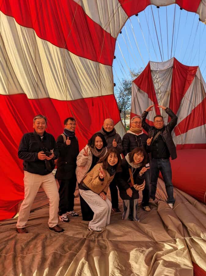 Melbourne Premium Balloon Flight 5-Star Champagne Breakfast - Photo Stop and Landing: Where People Get Their Best Shots (and When to Be Ready)
