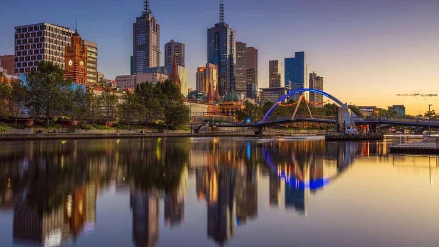 Melbourne: Private Custom Tour with a Local – Icons & Gems - How the Route Works: Federation Square, Laneways, and Time Flexing