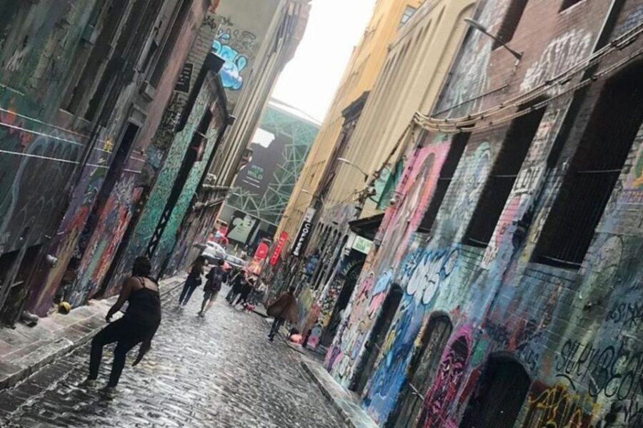 Melbourne: Private Custom Walking Tour with Local Guide - Food tips: guidance that doesn’t lock you into a meal package