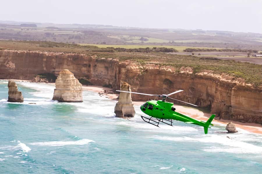 Melbourne: Private Helicopter Flight to the 12 Apostles - The coast from above: Loch Ard Gorge and The Sentinel