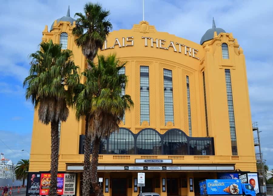 Melbourne: Private Melbourne City Tour with Stops - St Kilda and Luna Park: classic Melbourne in one quick stop