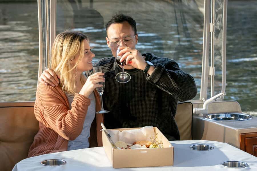 Melbourne: Private Yarra River Cruise w/ Cheese & Wine - Key things to know before you board